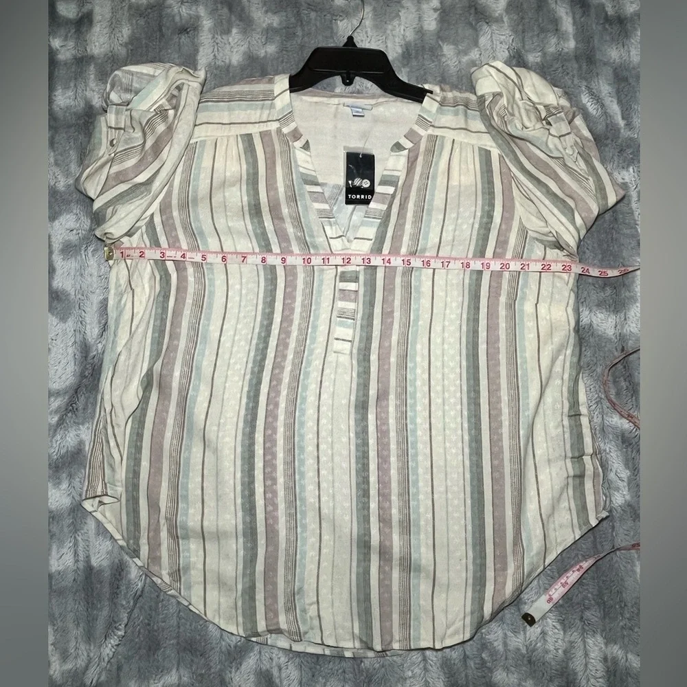 Torrid Harper 3/4 Sleeve Pullover Blouse - Picture 5 of 12